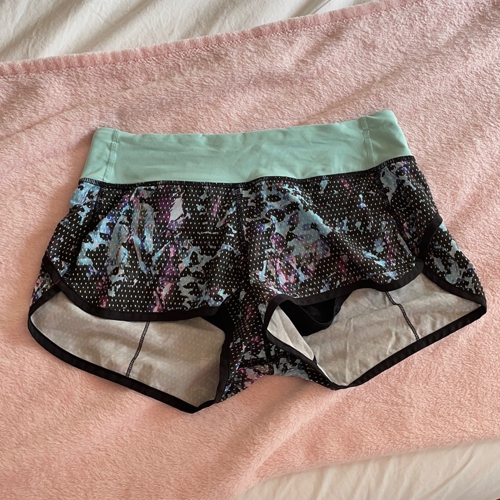 Lululemon Speed Up Shorts 2.5”